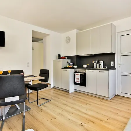شقة Inviting In With Garden, Cleaning Included