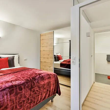 Inviting In With Garden, Cleaning Included *