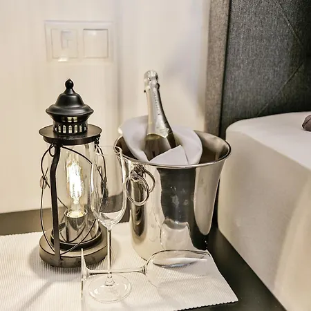 Inviting In With Garden, Cleaning Included شقة Inzing