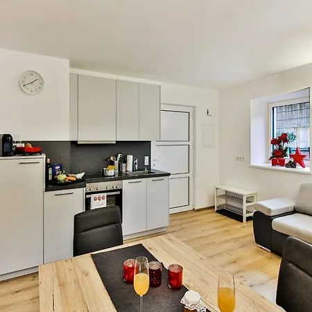 Inviting In With Garden, Cleaning Included *