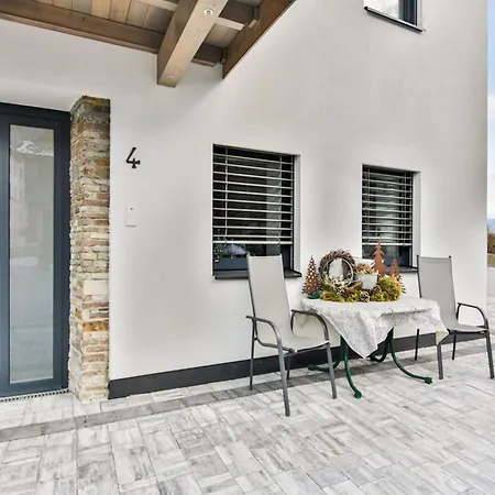 Inviting In With Garden, Cleaning Included Inzing